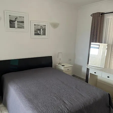 Lovely 2 Bed 17a3 Victoria Court 1,los Cristianos, Tenerife Los Cristianos