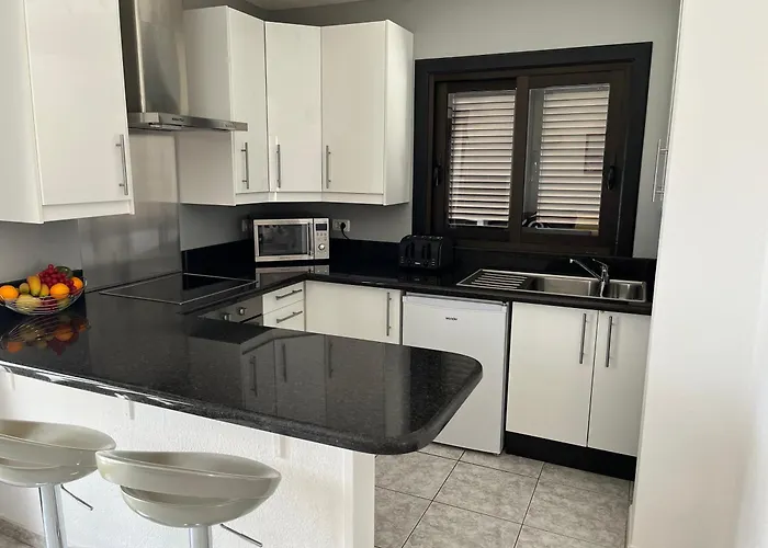 Διαμέρισμα Lovely 2 Bed 17a3 Victoria Court 1,los Cristianos, Tenerife Los Cristianos (Tenerife)