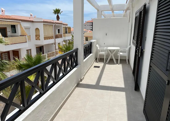 Lovely 2 Bed 17a3 Victoria Court 1,los Cristianos, Tenerife Los Cristianos (Tenerife)