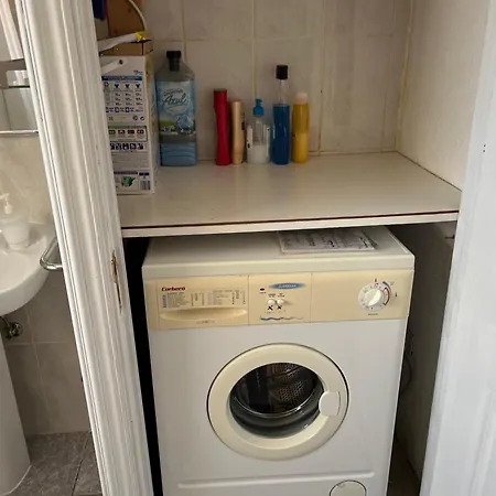 Lovely 2 Bed 17a3 Victoria Court 1,los Cristianos, Tenerife דירה *