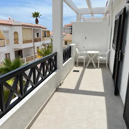 Lovely 2 Bed 17a3 Victoria Court 1,los Cristianos, Tenerife לוס כריסטיאנוס
